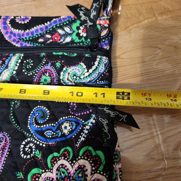 Vera Bradley Kiev Paisley Triple Zip Hipster Crossbody Shoulder Bag Black EUC - Picture 7 of 9